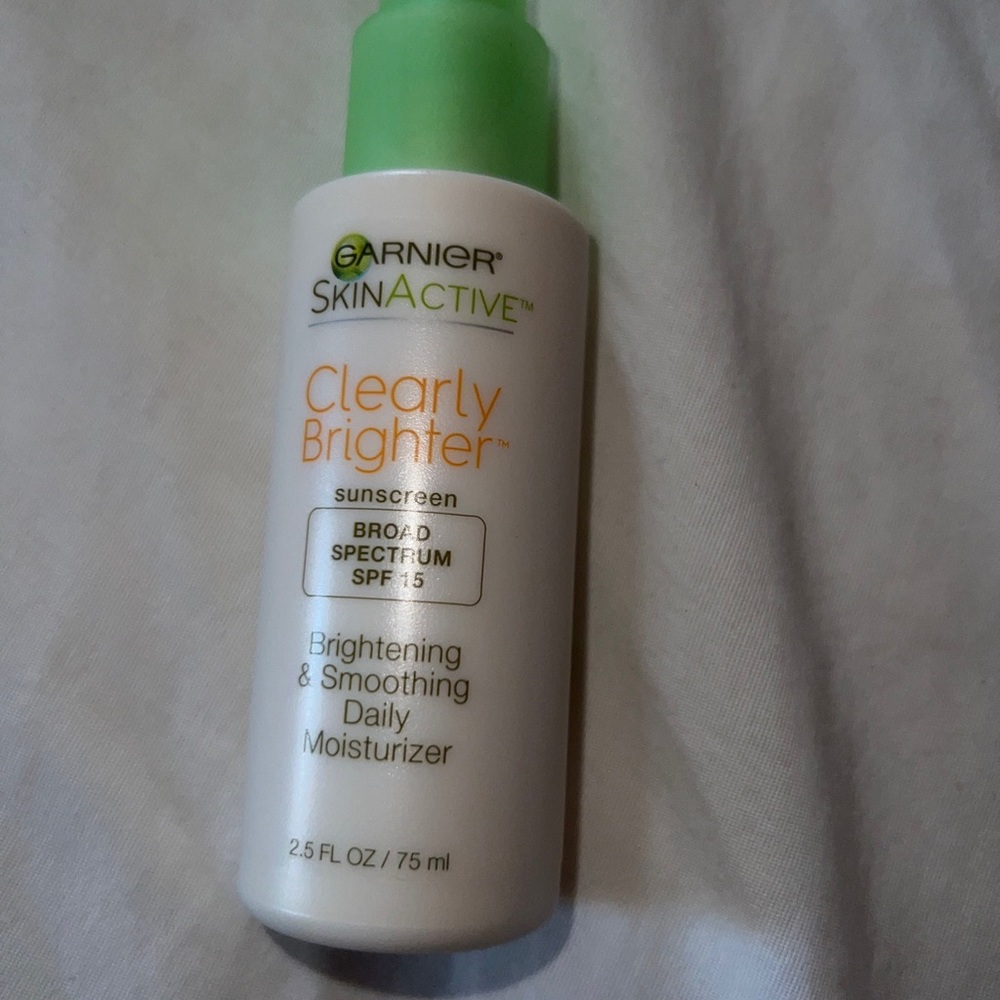 Garnier Skin Active Clearly Brighter Anti-Sun Damage Daily Moisturizer SPF 30